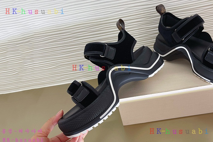 NEW 루이비통 샌들 신상 LV 938804