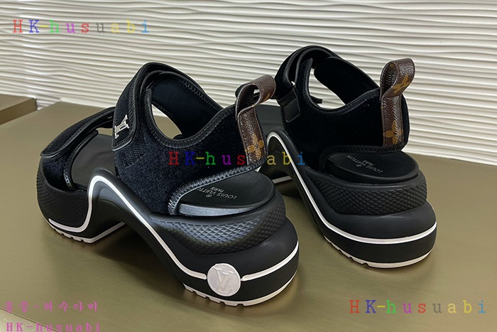 NEW 루이비통 샌들 신상 LV 938804