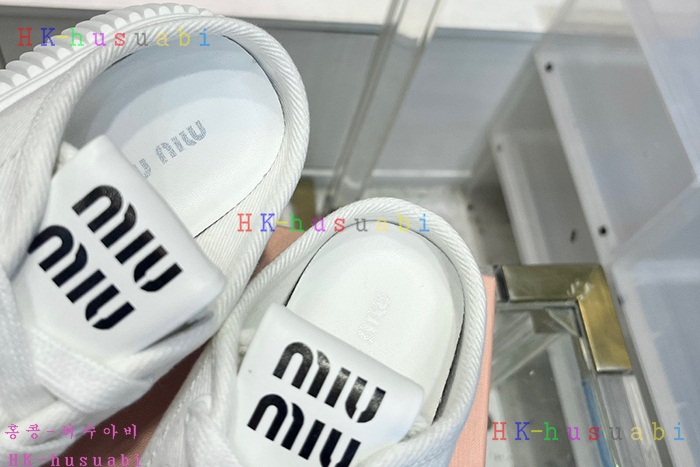 NEW 미우미우 신발 신상 MU 525812