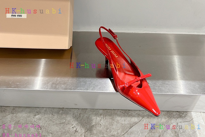 NEW 미우미우 신발 신상 MU 525816