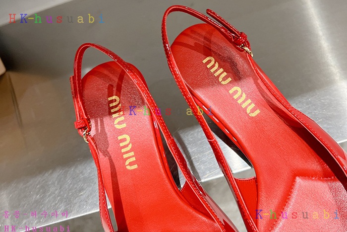 NEW 미우미우 신발 신상 MU 525816