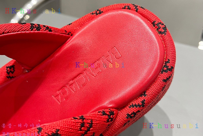 NEW 발렌시아가 신발 신상 B 246608