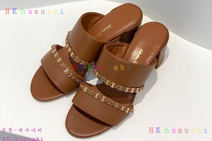 NEW 페라가모 샌들 신상 F 5827010
