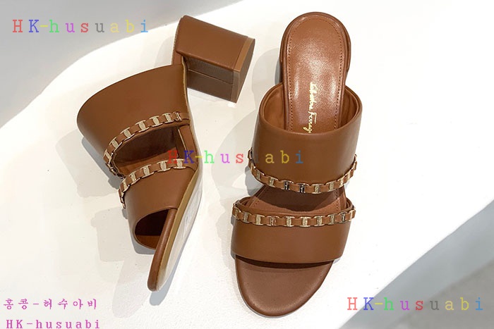NEW 페라가모 샌들 신상 F 5827010