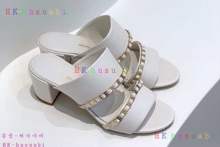 NEW 페라가모 샌들 신상 F 5827012
