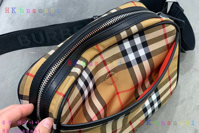 ★미러급★버버리 빈티지 체크 로고 디테일 크로스 바디 카메라백 8010152