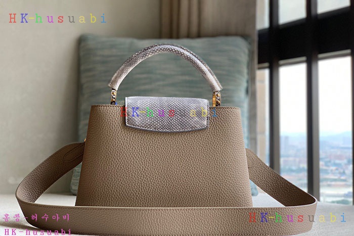 ★미러급★루이비통 카퓌신  M21166 (사이즈선택)