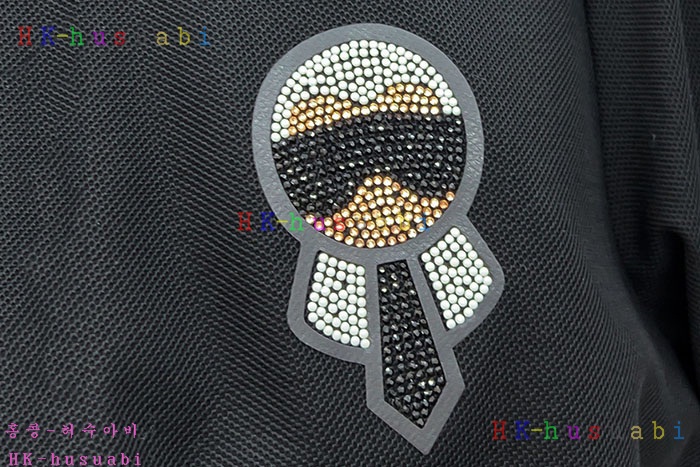 NEW 펜디 반팔티 신상 FD 956602
