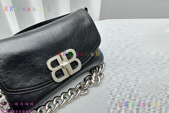 ★미러급★발렌시아가 BB SOFT 플랩 백 7485982-2