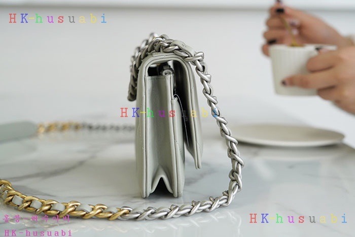 ★미러급★샤넬 19 WOC 레더 체인 백  AP0957-3