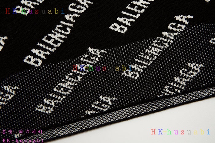 NEW 발렌시아가 니트 신상 B 628447