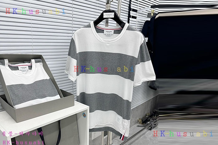 NEW 톰브라운 반팔티 신상 TB  6828250