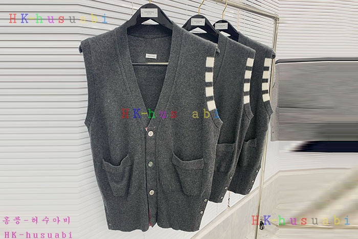 NEW 톰브라운 니트조끼 신상 TB  6828310