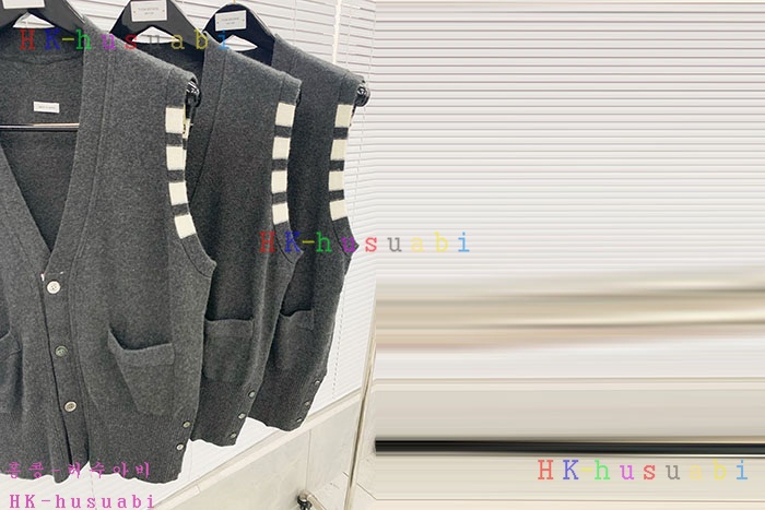 NEW 톰브라운 니트조끼 신상 TB  6828310