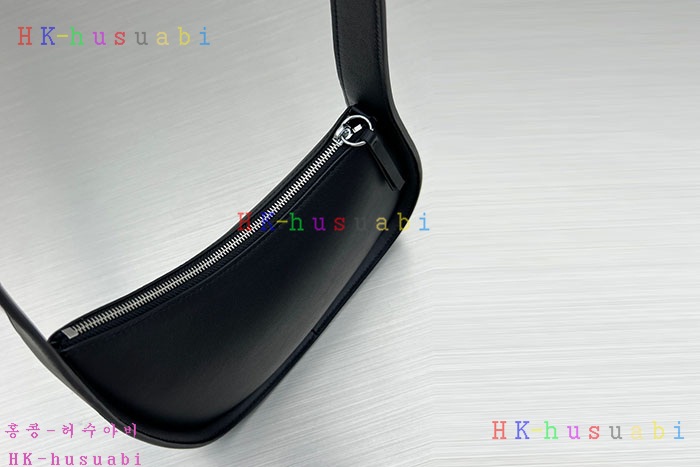 ★미러급★더 로우 Half Moon 가죽 백 W1249L52BLPL