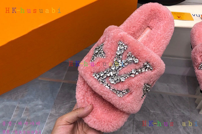NEW 루이비통 신발 신상 M 2924113