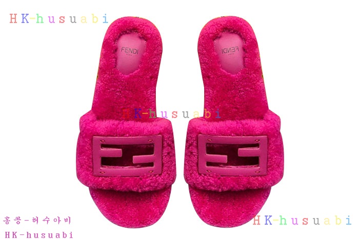 NEW 펜디 슬리퍼 신상 FD 558280