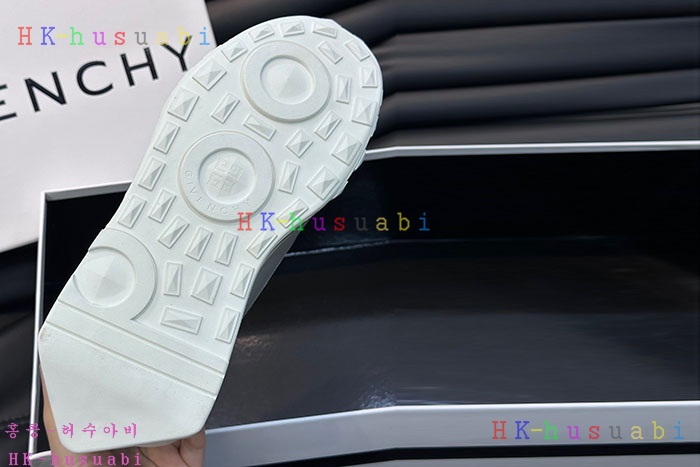 NEW 지방시 스니커즈 신상 GV 1180222