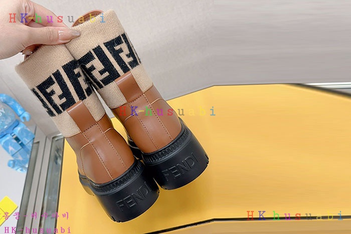 NEW 펜디 부츠 신상 FD 985254