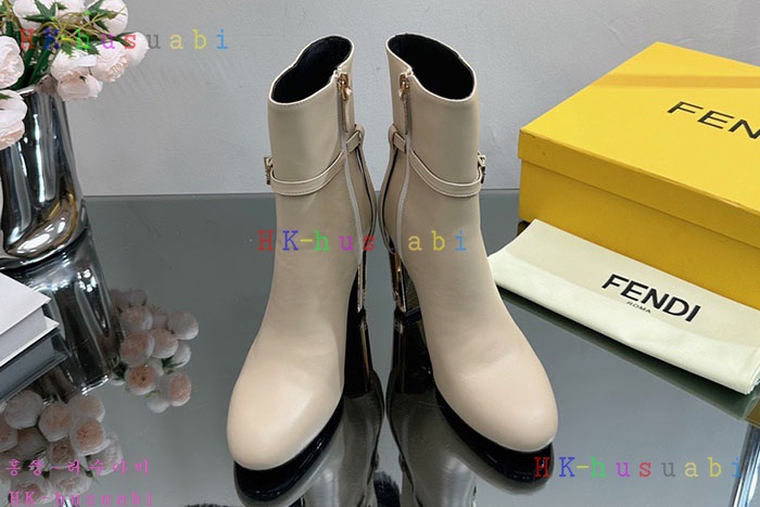 NEW 펜디 부츠 신상 FD 985305