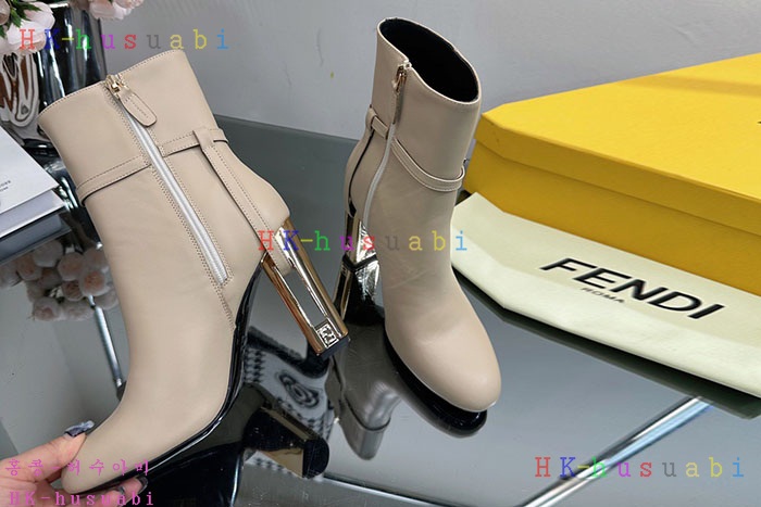 NEW 펜디 부츠 신상 FD 985305