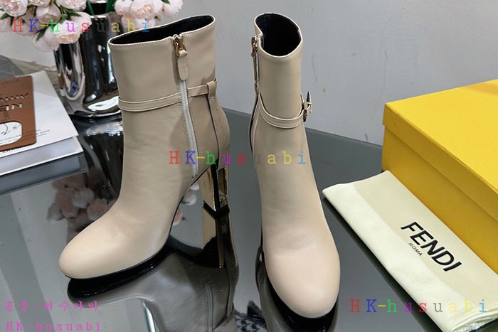 NEW 펜디 부츠 신상 FD 985305