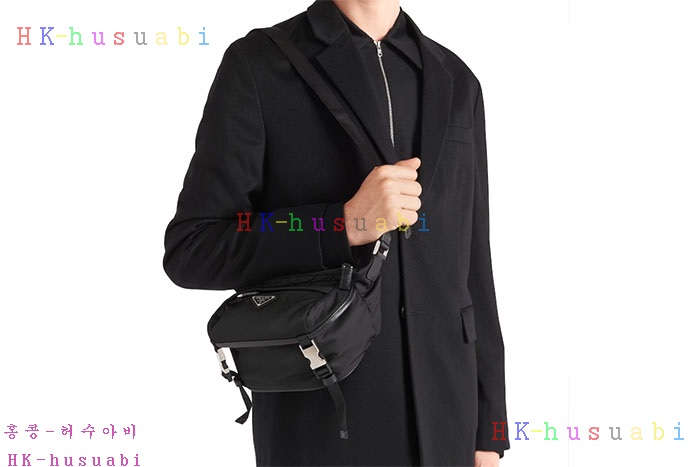 ★미러급★프라다 리나일론 및 사피아노 가죽 숄더백 2VH171