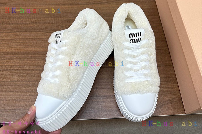 NEW 미우미우 신발 신상 M 668222