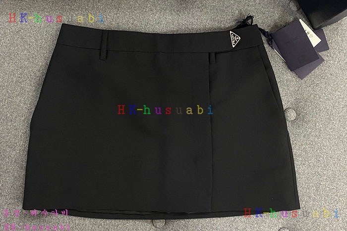 NEW 프라다 치마 신상 P 6828003