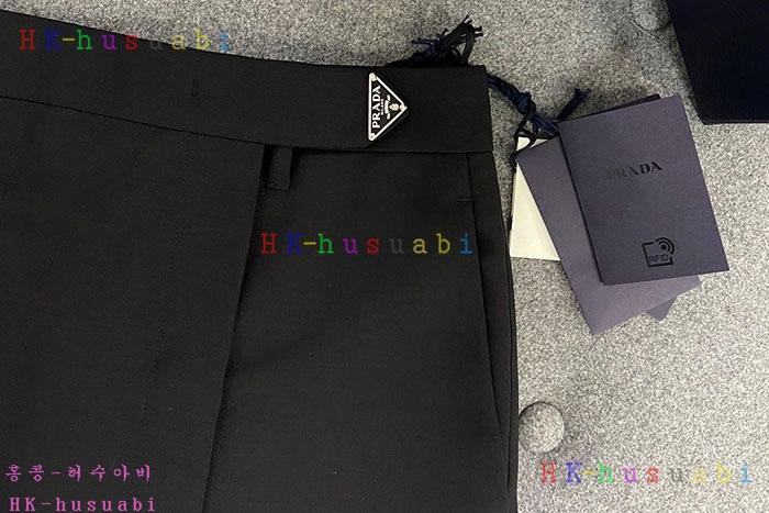 NEW 프라다 치마 신상 P 6828003