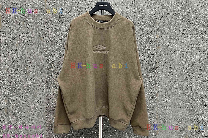 NEW 발렌시아가 상의 신상 B 747113