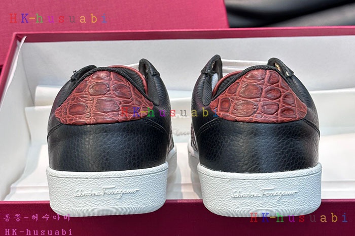 NEW 페라가모 스니커즈 신상 F 8858005