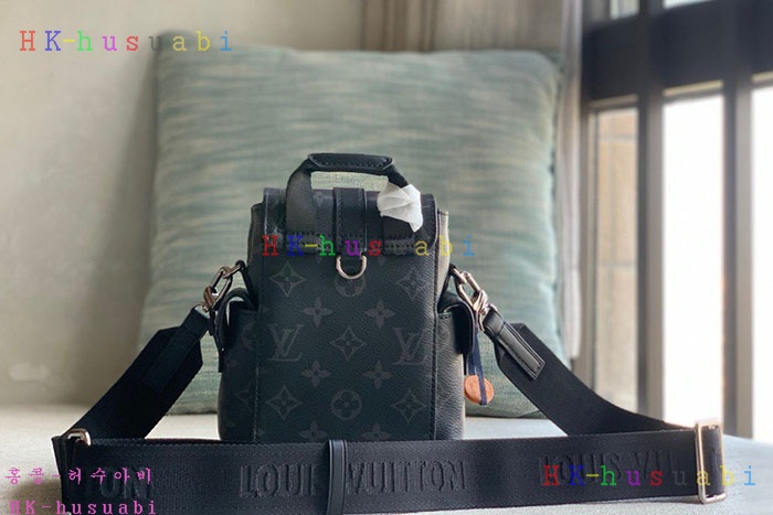 ★미러급★루이비통 나노 크리스토퍼 백 M82769