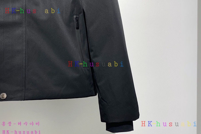 NEW 펜디 패딩  신상 FD 885701