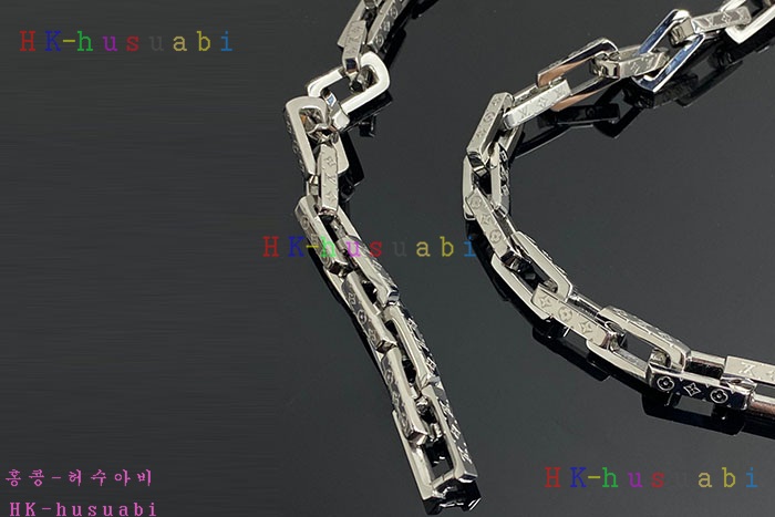 NEW 루이비통 목걸이 신상 LV 925013