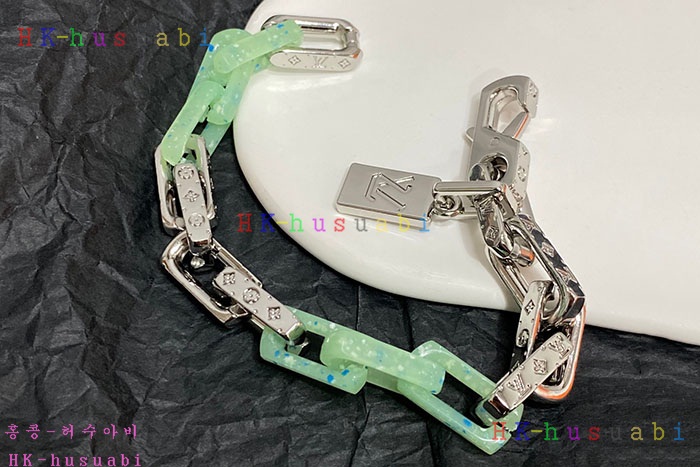 NEW 루이비통 팔찌 신상 LV 925032