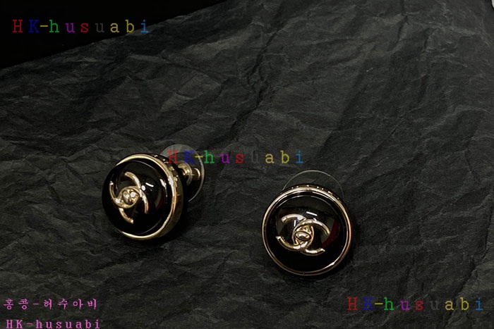NEW 샤넬 귀걸이 신상 C 8250107