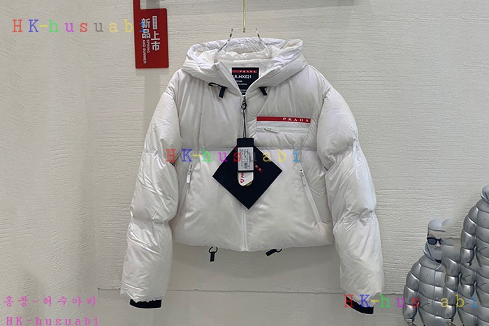 NEW 프라다 패딩 신상 P 635018