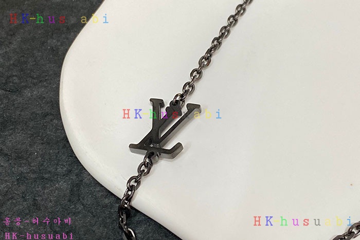NEW 루이비통 목걸이 신상 LV 104522