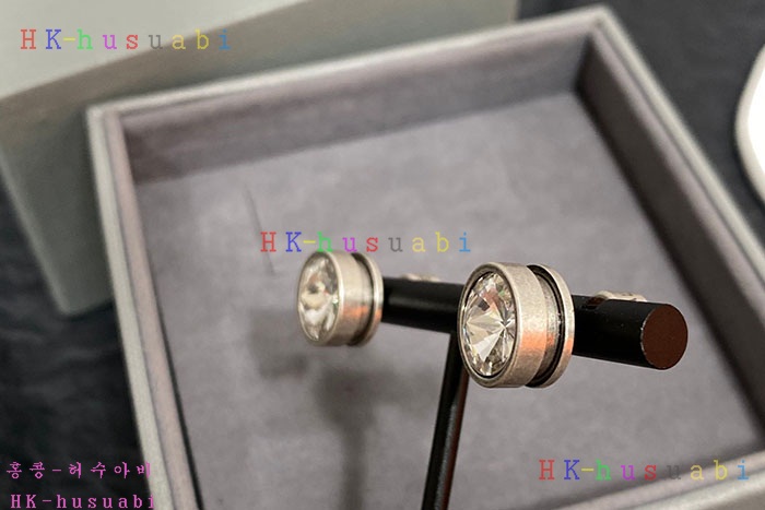 NEW 발렌시아가 귀걸이 신상 B 955804