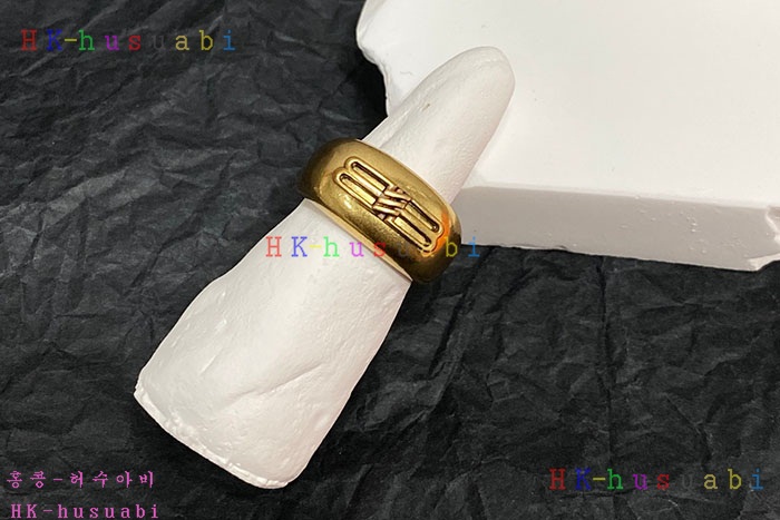 NEW 발렌시아가 반지 신상 B 955805
