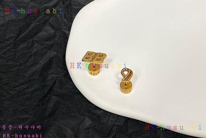 NEW 발렌시아가 귀걸이 신상 B 955807