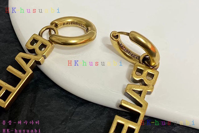 NEW 발렌시아가 귀걸이 신상 B 955809