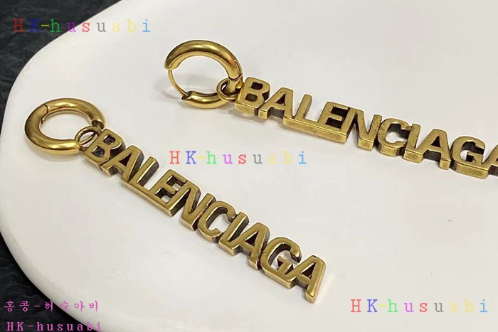 NEW 발렌시아가 귀걸이 신상 B 955809
