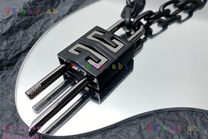NEW 지방시 목걸이 신상 GV 996808