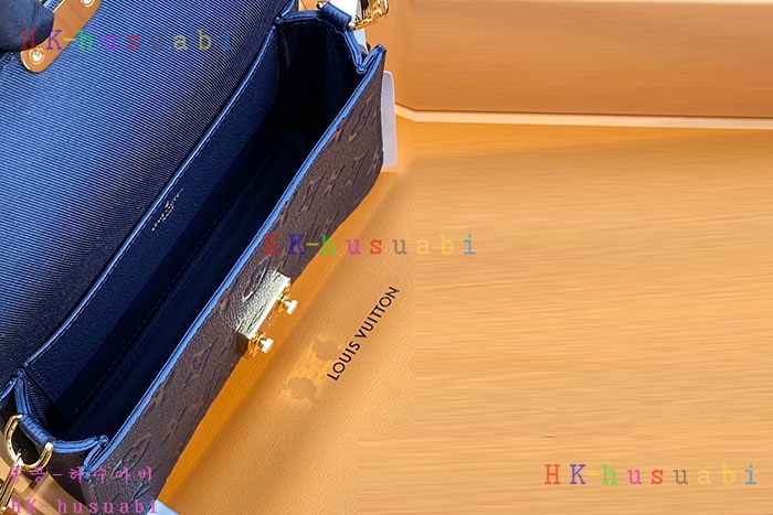 ★미러급★루이비통 월릿 온 체인 메티스  M82671