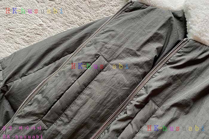 NEW 프라다 패딩 신상 P 553046