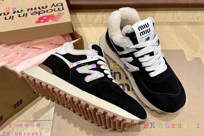 NEW 미우미우 신발 신상 MU 749905
