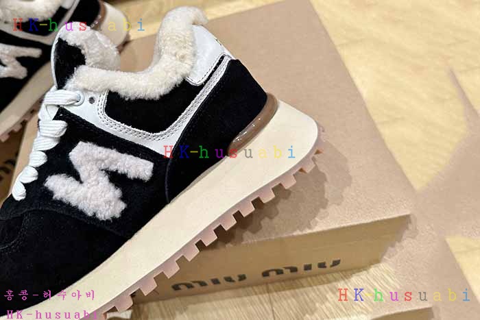 NEW 미우미우 신발 신상 MU 749905