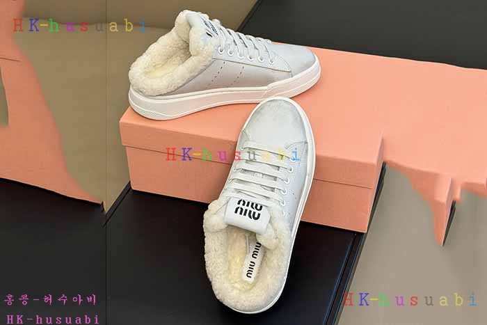 NEW 미우미우 신발 신상 MU 749911
